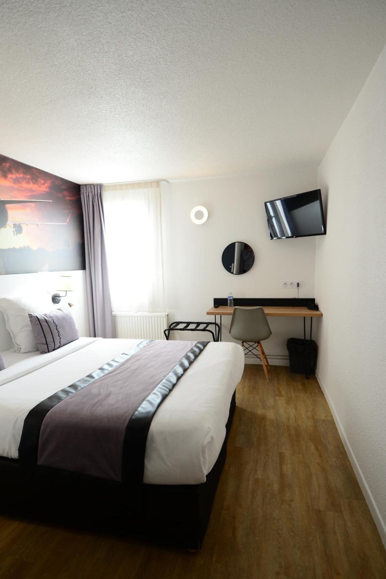 Logis Cris Hotel Et Restaurant, Lyon Sud-Est Corbas Luaran gambar