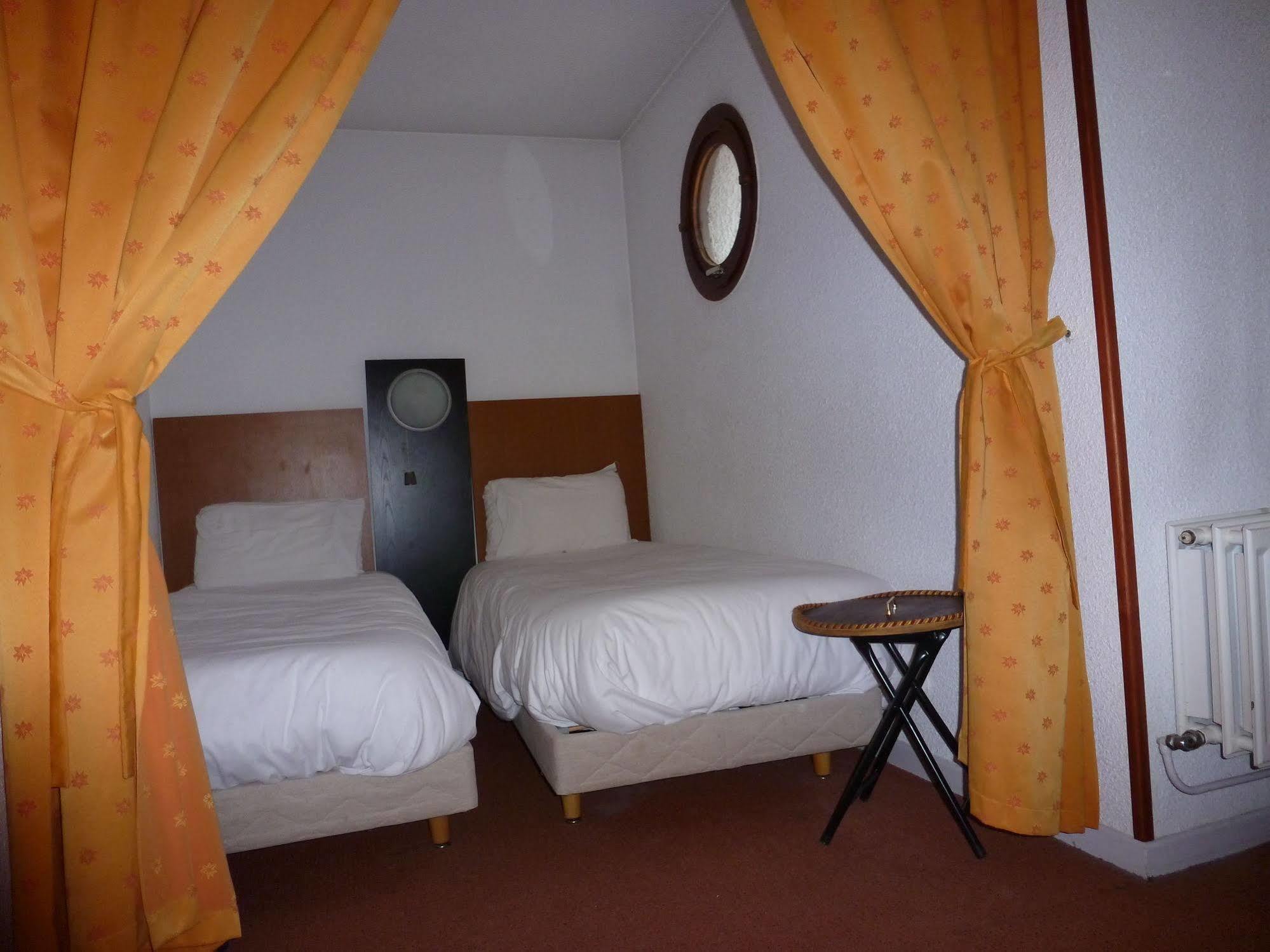 Logis Cris Hotel Et Restaurant, Lyon Sud-Est Corbas Luaran gambar